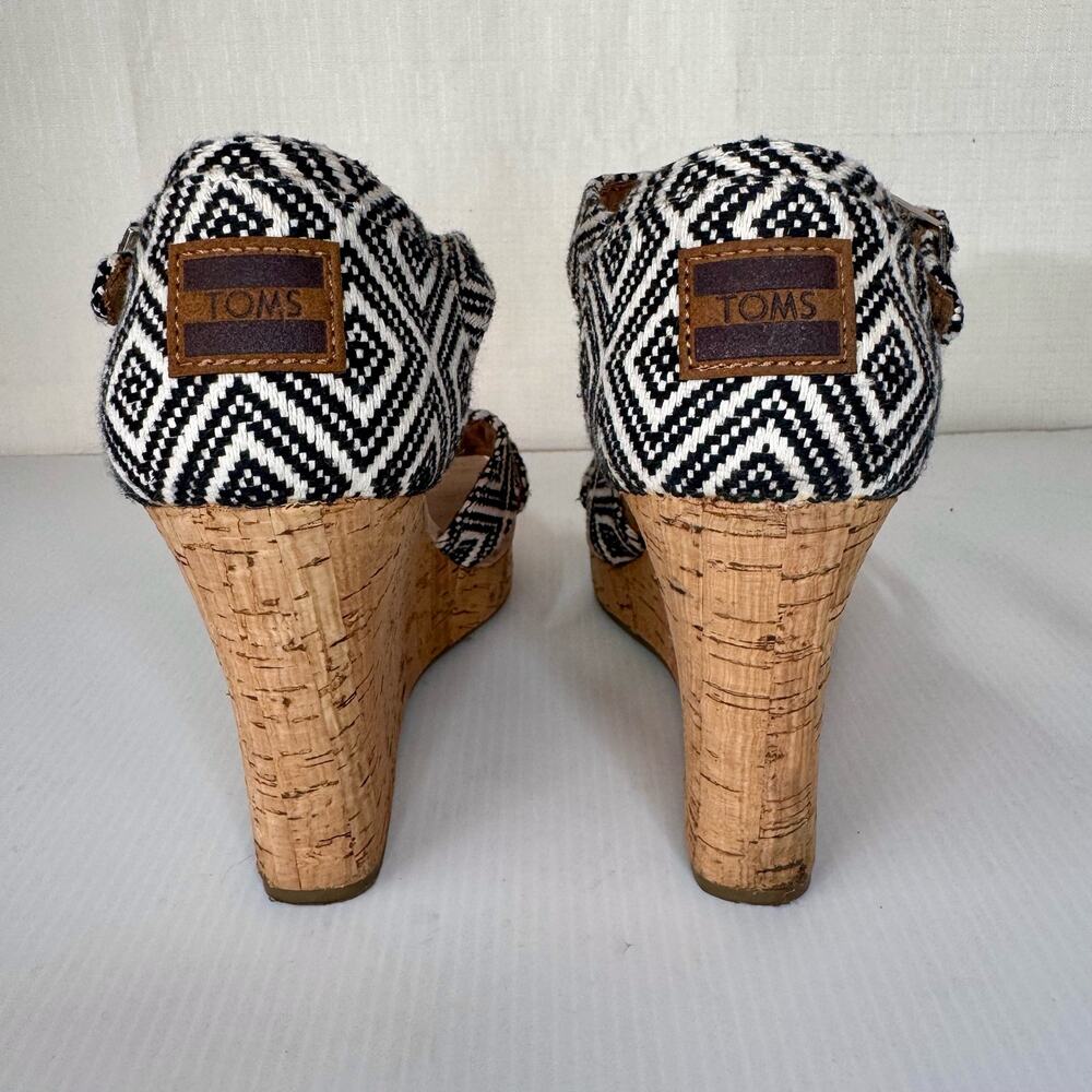 TOMS Espadrille Wedge Sandals Women's 8.5 Aztec Boho Summer Print Black White - Picture 4 of 12